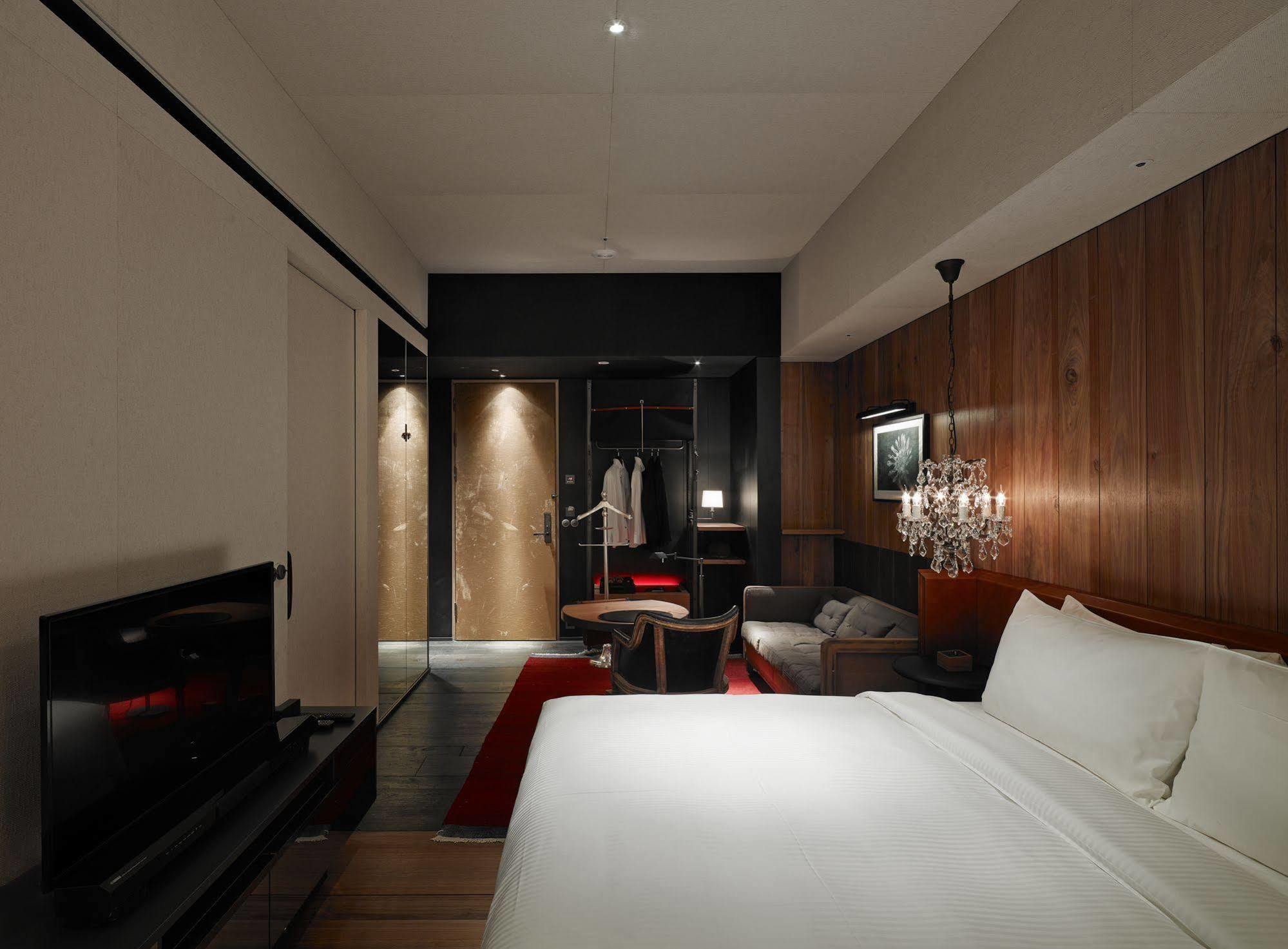 Hotel Proverbs Тайпей Екстериор снимка