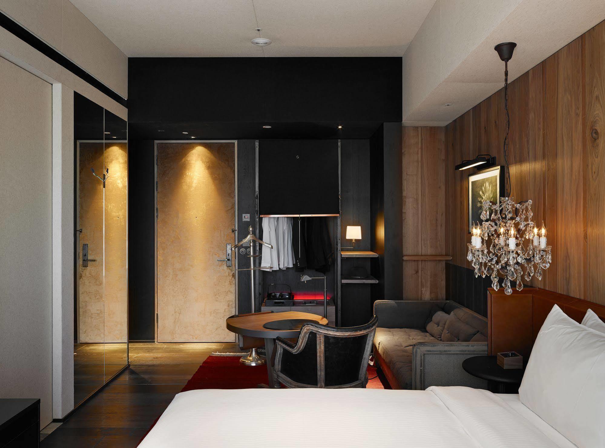 Hotel Proverbs Тайпей Екстериор снимка
