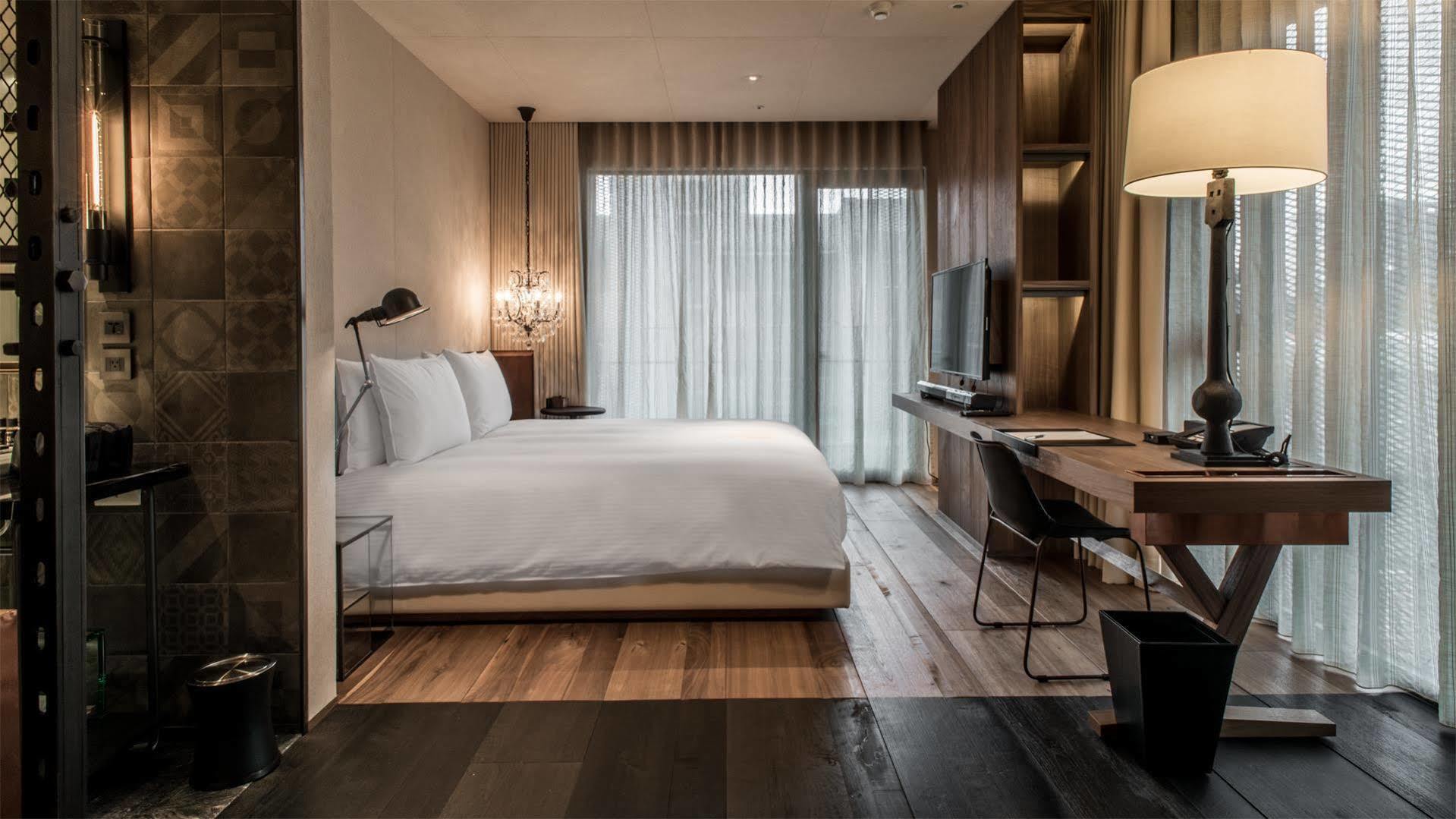 Hotel Proverbs Тайпей Екстериор снимка